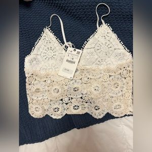 Zara (L) White Top